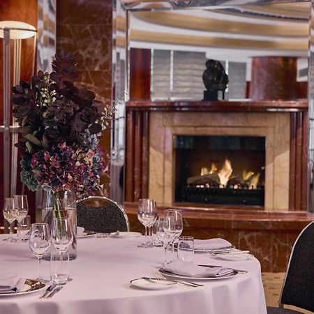 Hotel Park Hyatt Melbourne City Exterior foto The fireplace in the restaurant